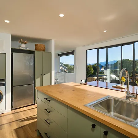 Modern Mountain Views Sunny Villa Kaikoura Exterior photo